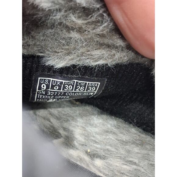 Skechers Plush Fuzzy Faux-Fur Slippers Black Grey Size 9 Super Soft House Shoes - Picture 4 of 9